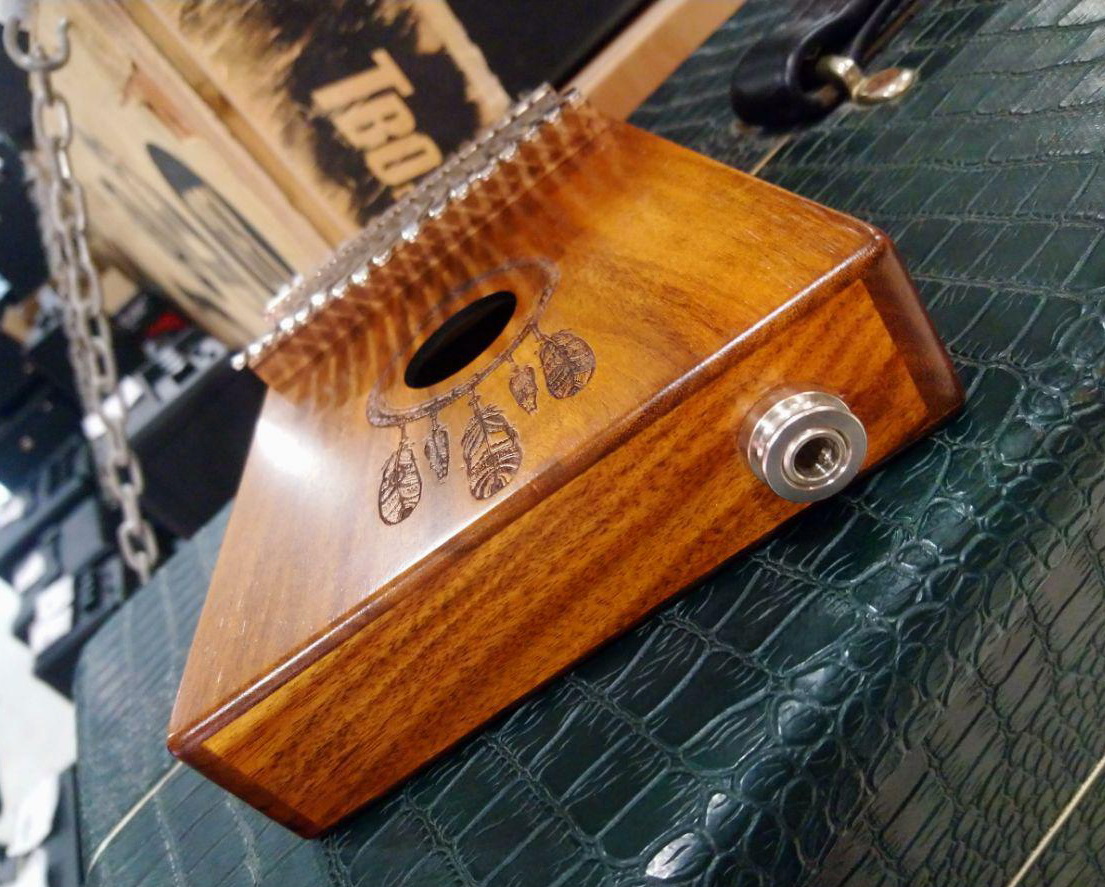 Калимба Terre Kalimba 17 keys 385411-mic (со звукоснимателем)